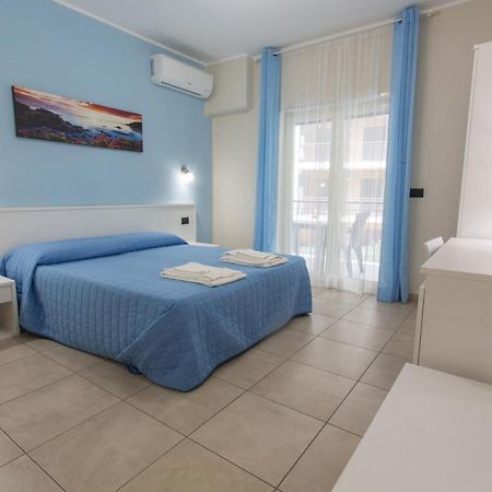 I Granai Messina Bed & Breakfast Exterior foto