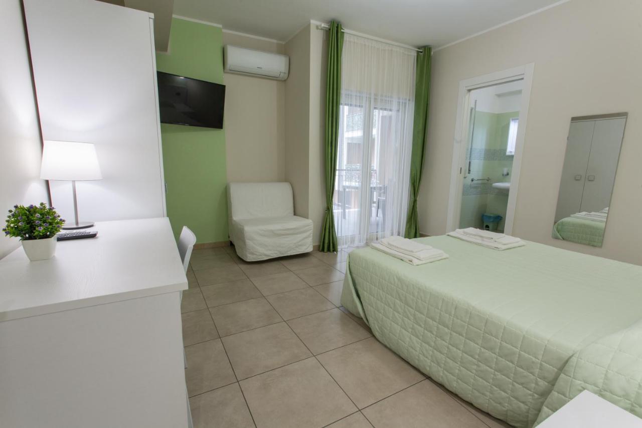 I Granai Messina Bed & Breakfast Exterior foto